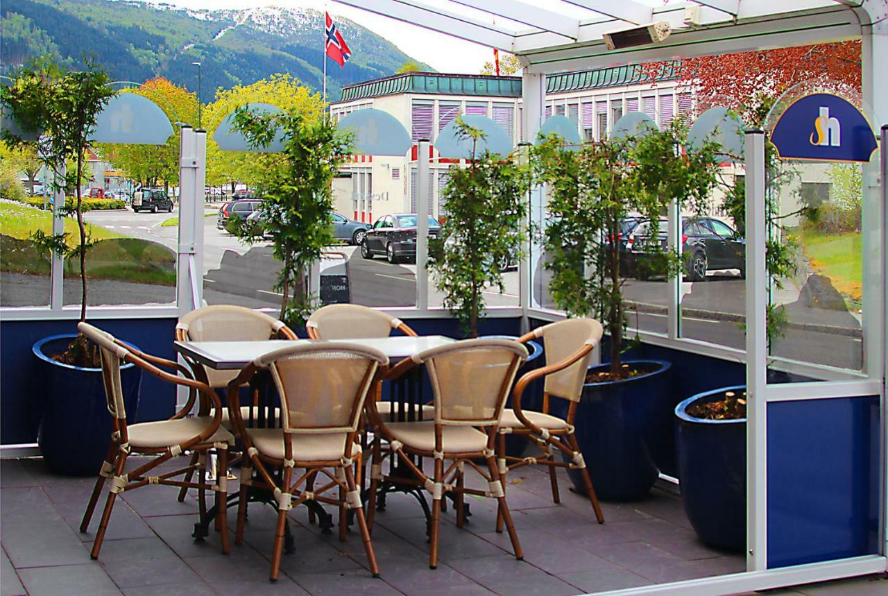Sentrum Hotel Нурфьордэйд Экстерьер фото